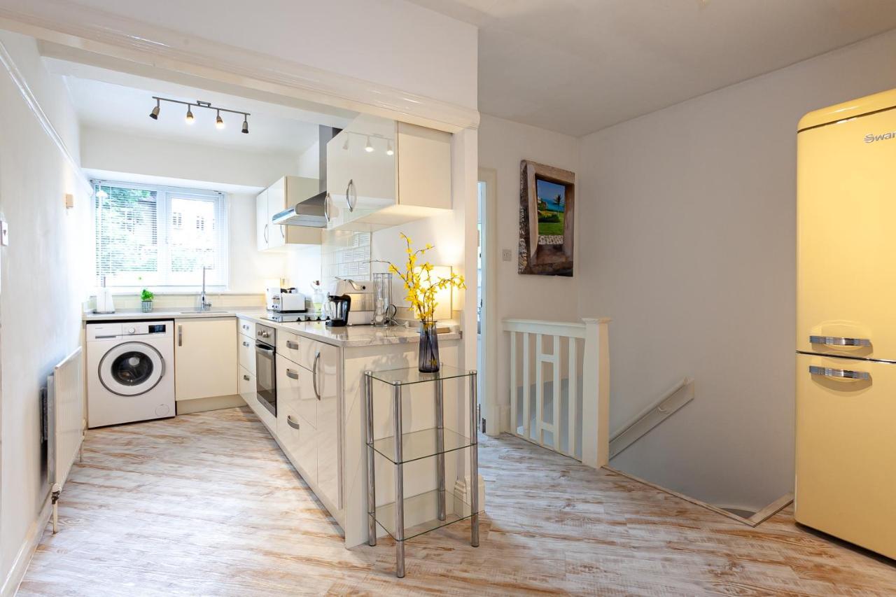 Cosy 2 Bed Apartment - Close To Leeds Centre Kültér fotó